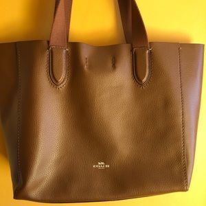 Coach large derby tote